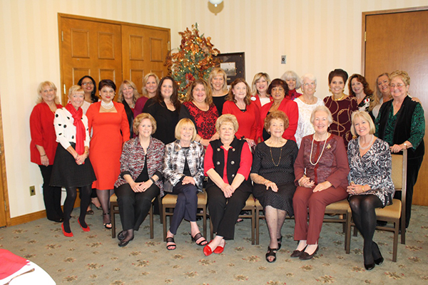 USCVHHWC-Holiday-Luncheon-Group-Shot-2015